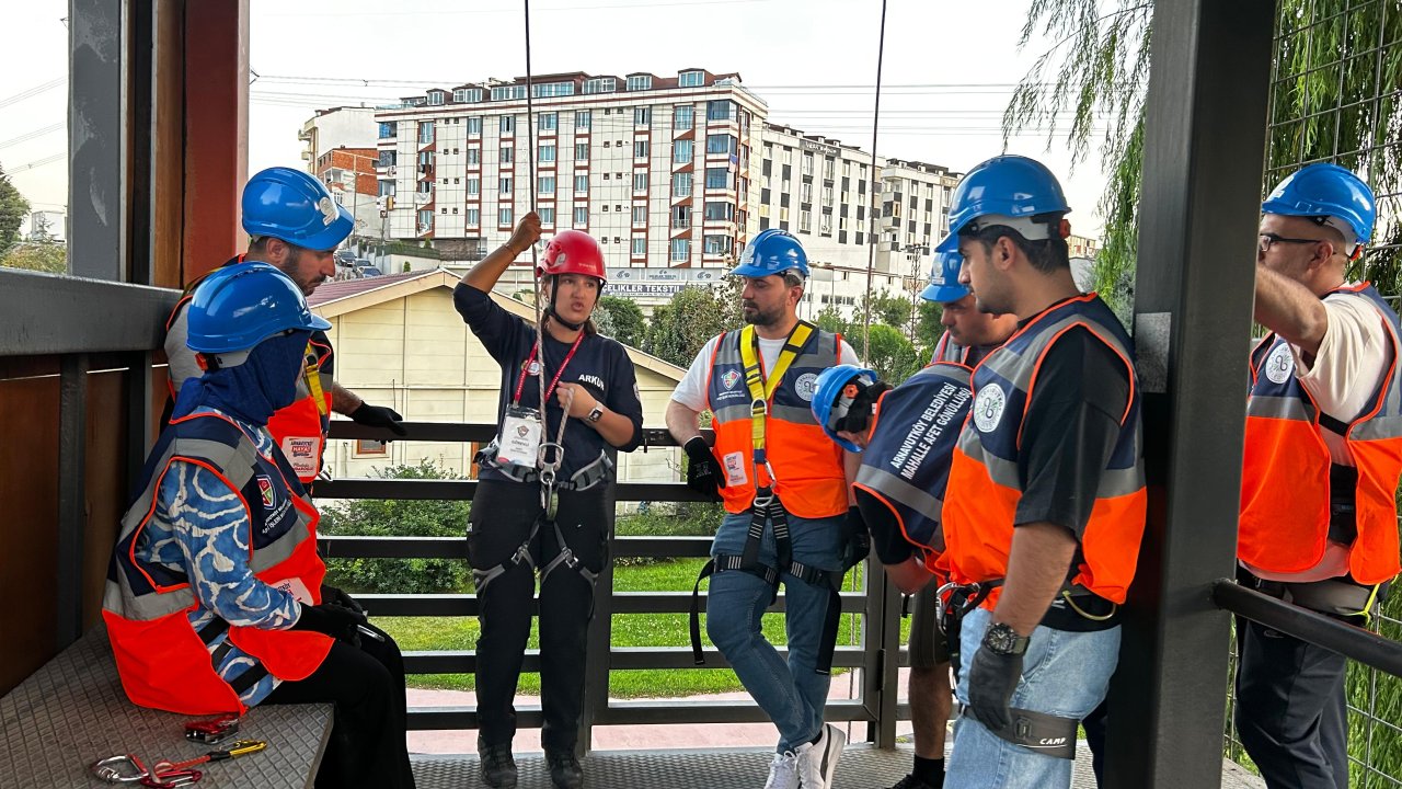 MAHALLE AFET GÖNÜLLÜLERİ