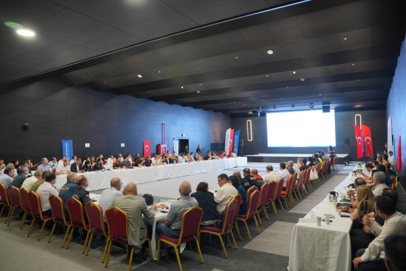 Afetlere Karşı Güçlü İş Birliği: Arnavutköy’de Afet Risk Azaltma Toplantısı Gerçekleştirildi