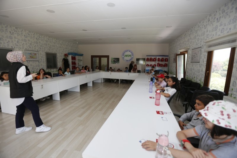 Öğrencilerimize Afet Bilincini Aşılıyoruz