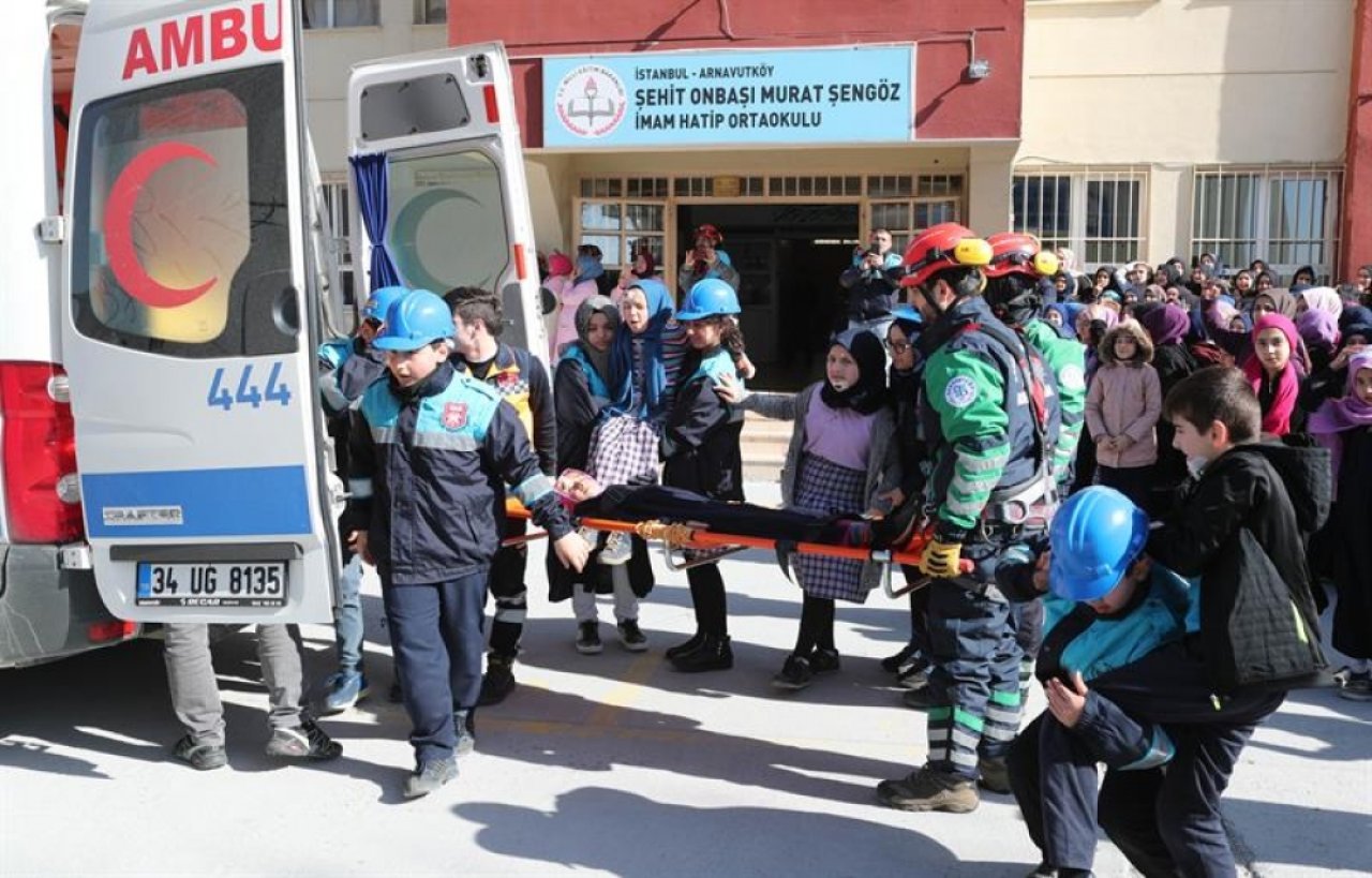 Şehit Onbaşı Murat Şengöz İmam Hatip Ortaokulu Tatbikatımız